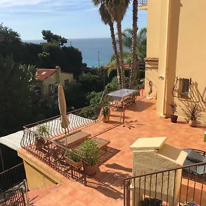 eze-bord-de-mer-terrasse-plage-a-6-min.fr-provencehotel.com/